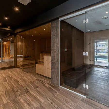 Al-dom Kasprowicza 20c Z Basenem Oraz Silownia