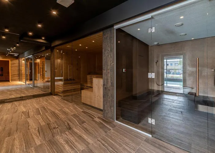 Al-dom Kasprowicza 20c Z Basenem Oraz Silownia